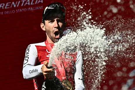 El francés Thomas celebró en la quinta etapa del Giro