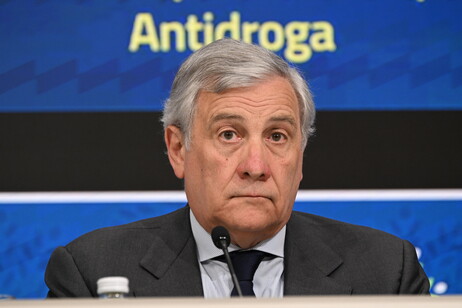El canciller italiano, Antonio Tajani, en la conferencia de prensa en Palacio Chigi, en Roma.