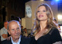 Anna Falchi con Enzo Mirigliani durante la serata per l' elezione di 'Miss Roma' in piazza S. Lorenzo in Lucina, il 1 agosto 2006