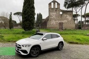 Mercedes GLA, il suv ibrido dall'anima sportiva