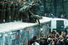 A 35 años de la caída del Muro de Berlín.