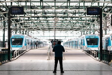 Una estación de tren desierta