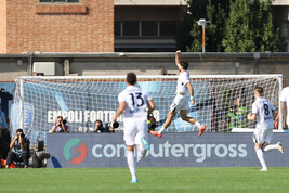 Kvaratskhelia fez o único gol da partida ao acertar cobrança de pênalti