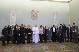 Francisco en una audiencia con mujeres en el Vaticano.