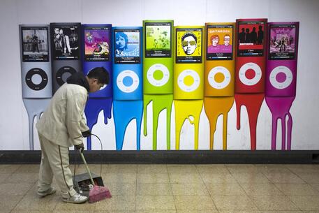 Apple: 20 anni fa l'iTunes Music Store, cambiò fruizione musica © EPA