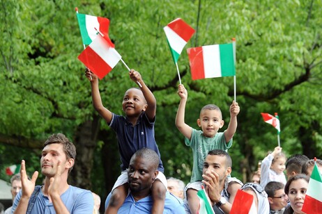 Manifestação com filhos de estrangeiros em Turim, na Itália, em foto de arquivo