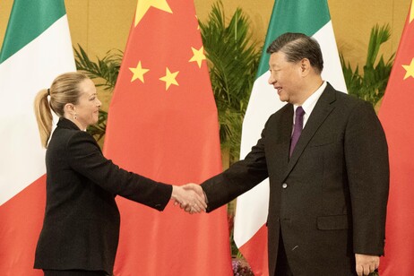 Giorgia Meloni y Xi Jinping en la cumbre del G20 en Bali en 2022