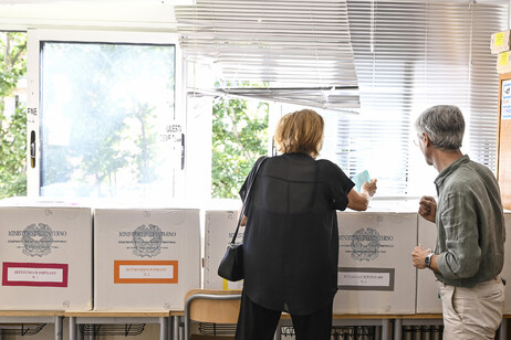 Elecciones municipales en Italia demoradas por el efecto del Covid.