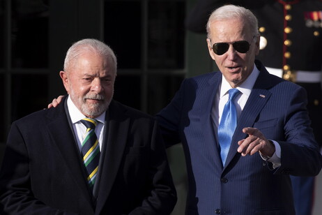 Lula e Biden durante encontro na Casa Branca, em fevereiro de 2023