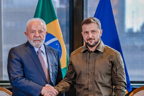 Presidentes Lula e Zelensky durante encontro em setembro de 2023, em Nova York