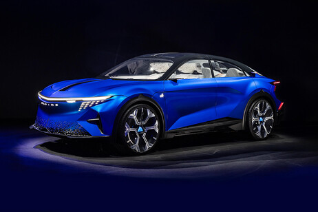 Sport fastback Ev Alpine A390 per esplorare nuove strade