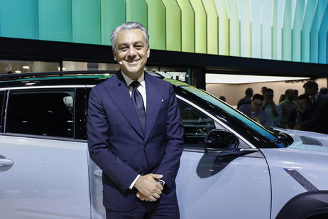 De Meo (Renault), 'Piccole elettriche per aiutare il mercato'