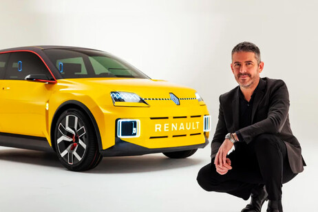 Renault elettriche retrofuturiste da immediato coup de coeur