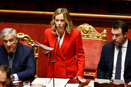 Premiê Giorgia Meloni durante discurso no Parlamento