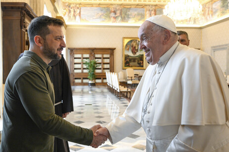 Zelensky se reuniu com o Papa no início de outubro