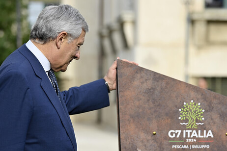 Tajani afirmou que unir israelenses, libaneses e palestinos foi um 'acontecimento extraordinário'