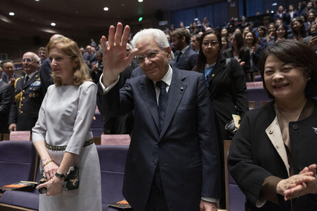 Sergio Mattarella durante uma visita na província de Zhejiang, na China