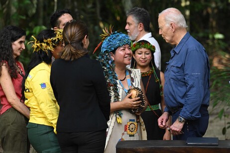 Biden se reuniu com indígenas