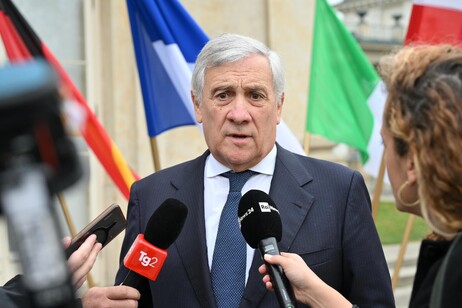 Tajani, su bond Ue per la difesa passo in avanti, attuarlo