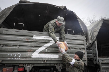 Tropas rusas en Mariupol. Apoyo de soldados norcoreanos