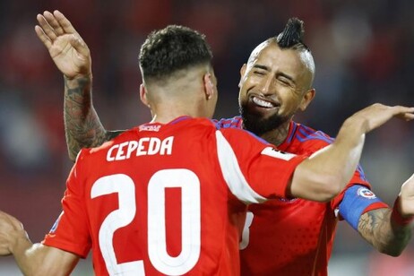 Cepeda marcó un doblete y Chile volvió a ganar después de más de un año en eliminatorias