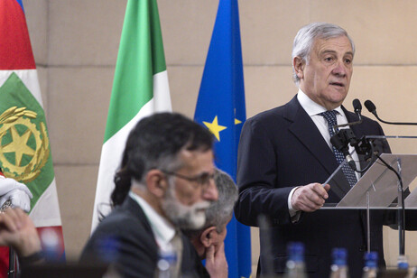 Tajani durante discurso para embaixadores italianos no mundo