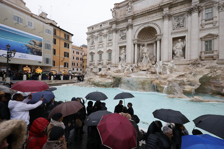 Limitaciones en la Fontana de Trevi, de cara al Jubileo y para preservarla