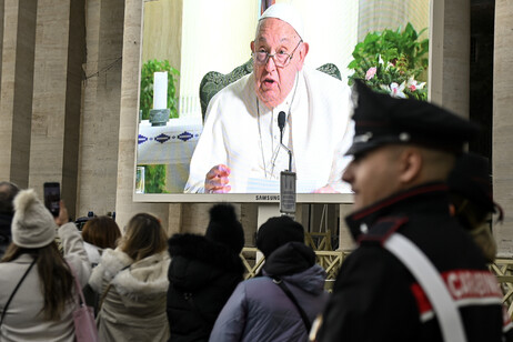 El Papa, en el Angelus, desde Casa Santa Marta