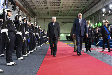 Mattarella a Livorno, partecipa a cerimonia Marina militare