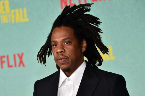 Jay-Z accusato di aver molestato una 13enne nel 2000