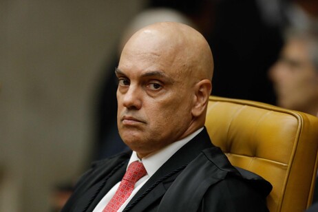 Moraes ameaçou suspender atividades do X no Brasil