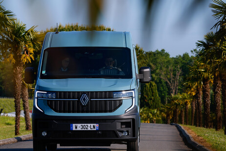 Furgone elettrico Renault Master e-Tech