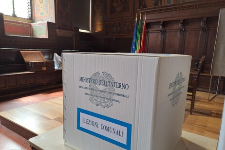 Preparazione seggio per comunali ed europee a Perugia
