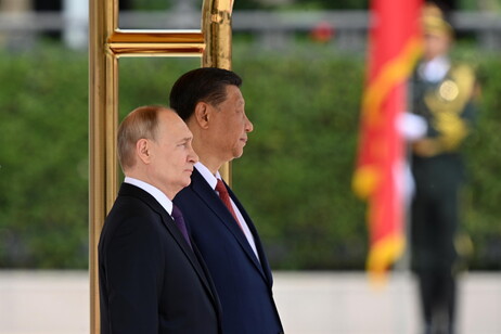 Putin e Xi durante encontro em Pequim, em maio de 2024