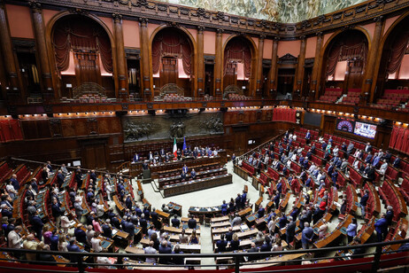 Plenário da Câmara dos Deputados da Itália, em Roma