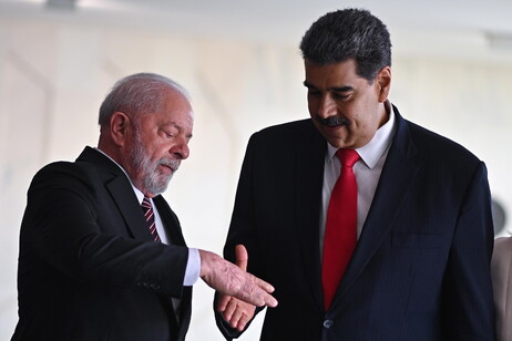 Lula e Maduro durante encontro em Brasília, em maio de 2023