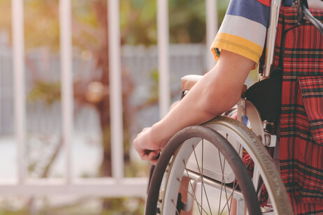 L'assistenza degli studenti con disabilità a scuola è possibile solo nei limiti di bilancio