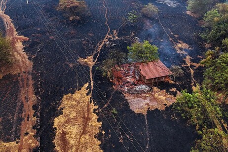 Incêndios provocaram devastação no interior de São Paulo