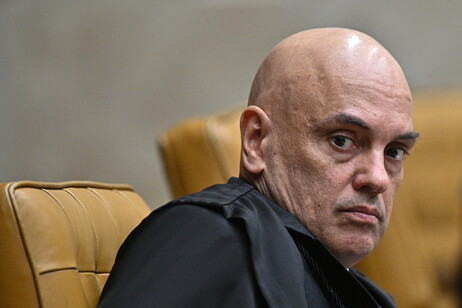 Alexandre de Moraes ordenou a suspensão do X no Brasil