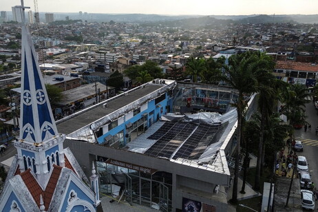 Teto de santuário no Recife desabou sobre cerca de 70 pessoas