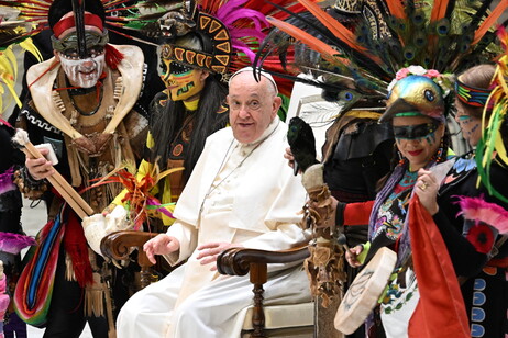 Papa Francisco com grupo cultural mexicano em audiência geral no Vaticano