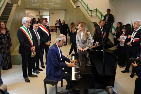 Bocelli inaugurou polo educativo em Sforzacosta