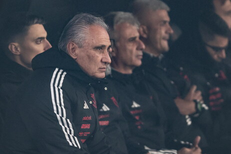 Tite deixa o Flamengo após 357 dias, período em que comandou o time em 70 jogos, com 42 vitórias