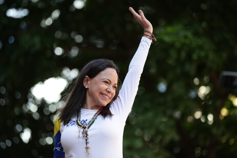 Machado durante protesto contra Maduro na Venezuela