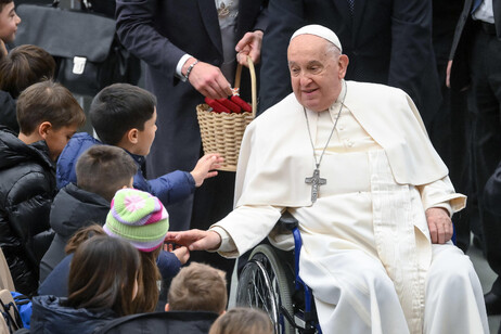 Francisco en enfática defensa de los niños