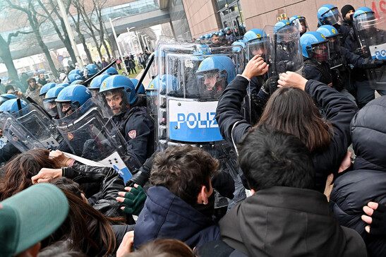 ++ Scontri a Torino al corteo degli studenti ++