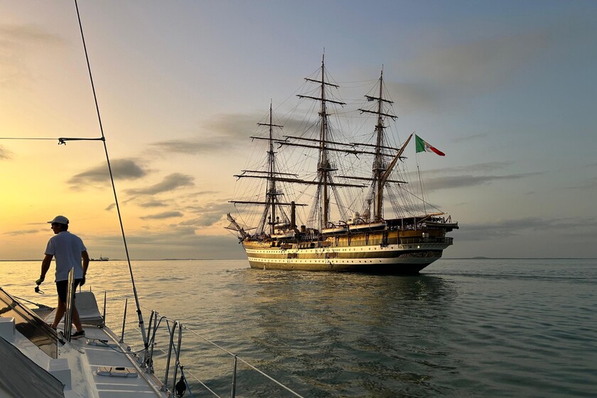 El Amerigo Vespucci en Darwin, 24ta etapa de su gira