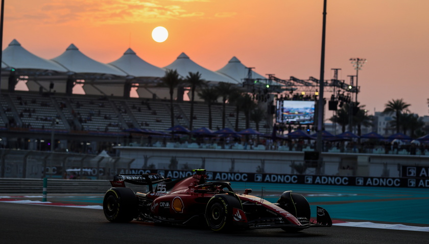 Formula One Abu Dhabi Grand Prix - Practice sessions - RIPRODUZIONE RISERVATA