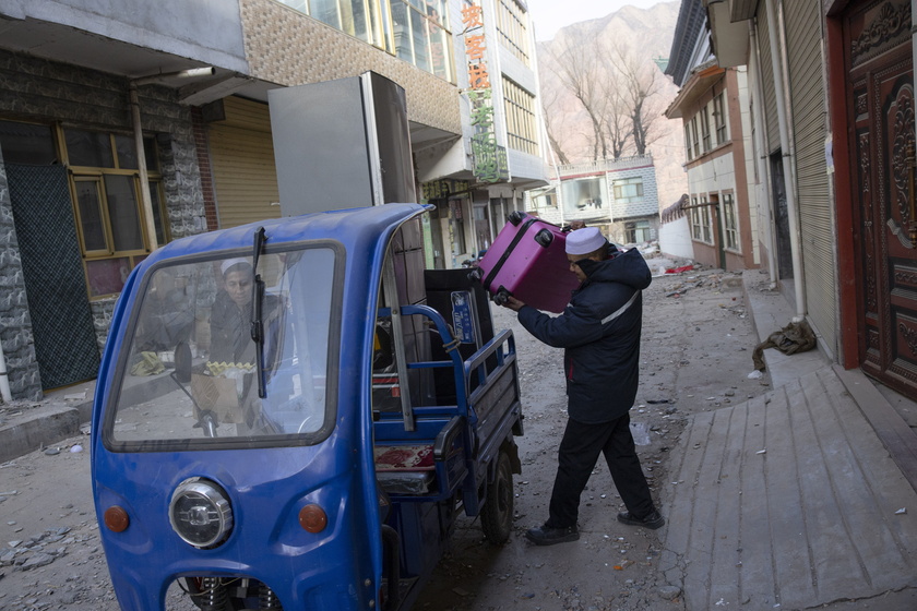 More than 100 people killed in an earthquake in northern China - RIPRODUZIONE RISERVATA