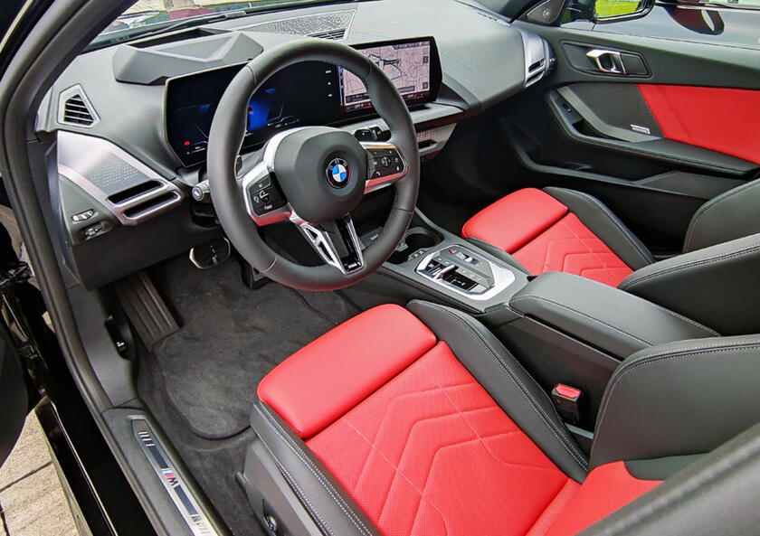 Nuove Bmw Serie 1 versioni 120d e M135 xDrive